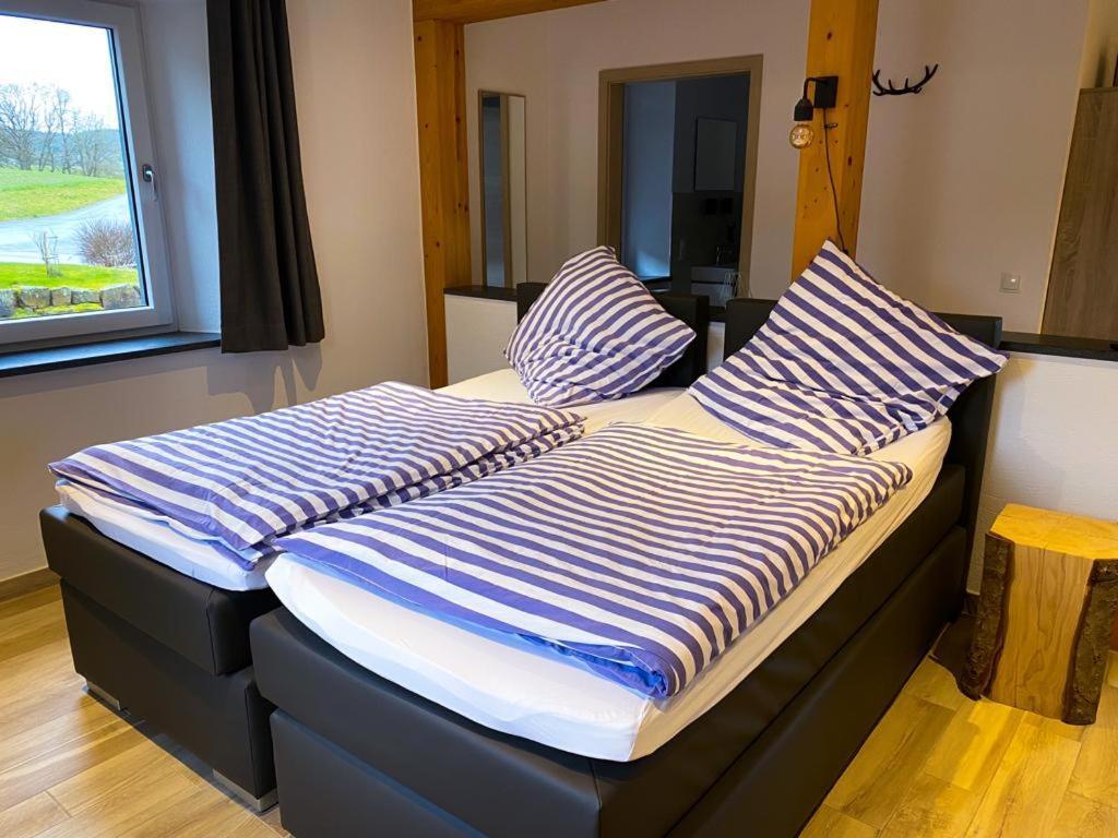 Ferienwohnung Beim Hooch Traud Brucktal Exterior foto